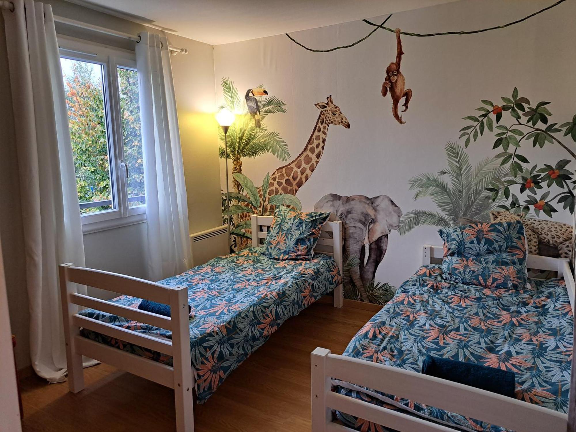 Les Volets Bleus Apartment Ренжи Екстериор снимка