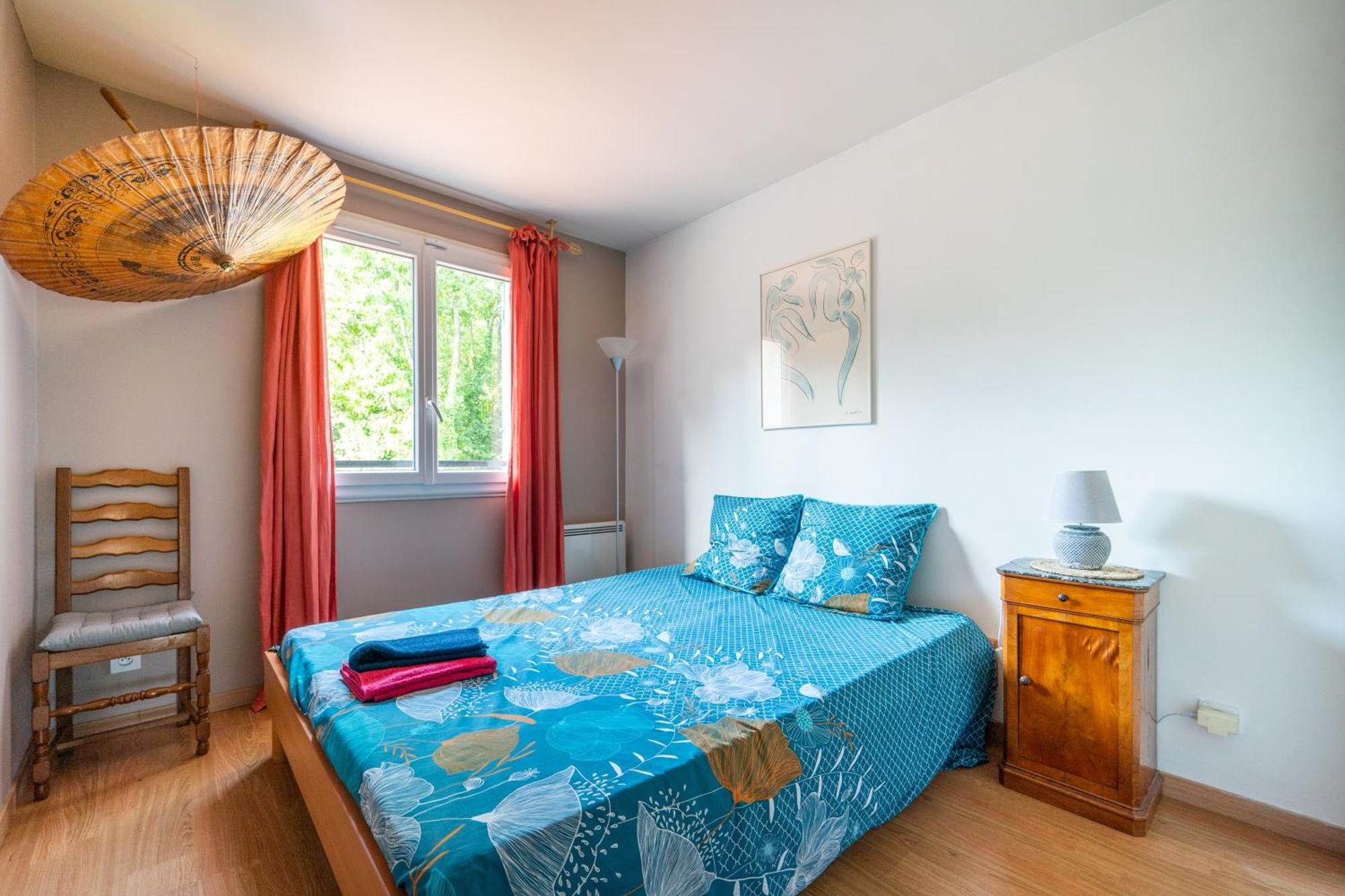 Les Volets Bleus Apartment Ренжи Екстериор снимка